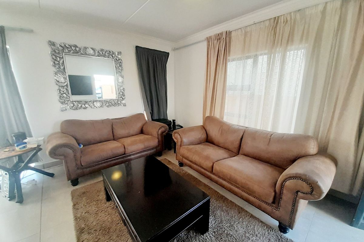 Modern Double Storey Home in a Secure Estate - Photo 2