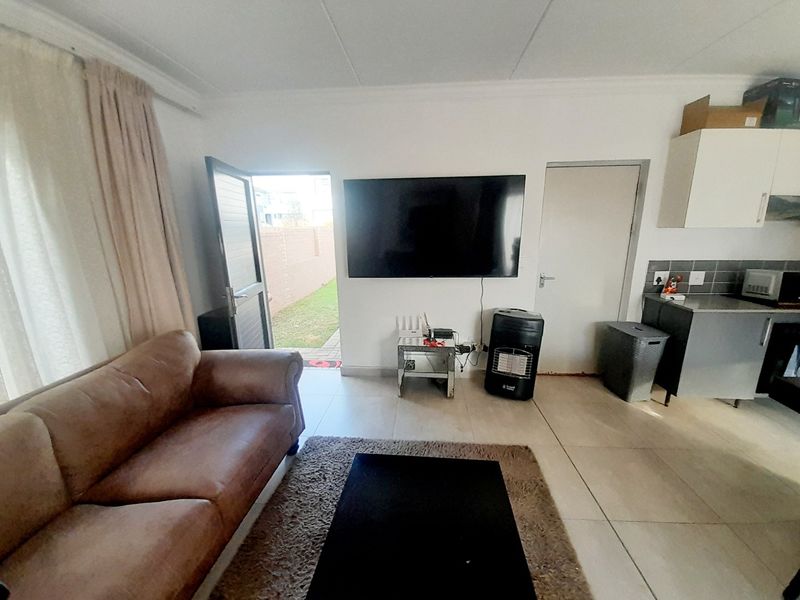 Modern Double Storey Home in a Secure Estate - Photo 5