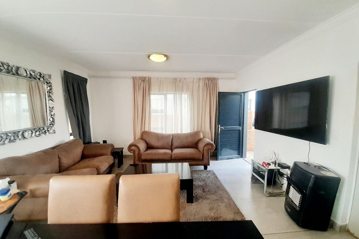 Modern Double Storey Home in a Secure Estate - Photo 3