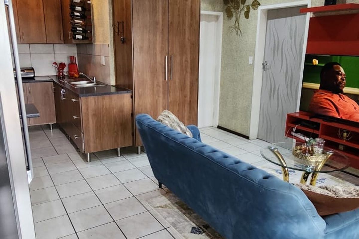 Hey You... Yes, You Looking for a Modern 3-Bedroom Gem in Elspark - Photo 5
