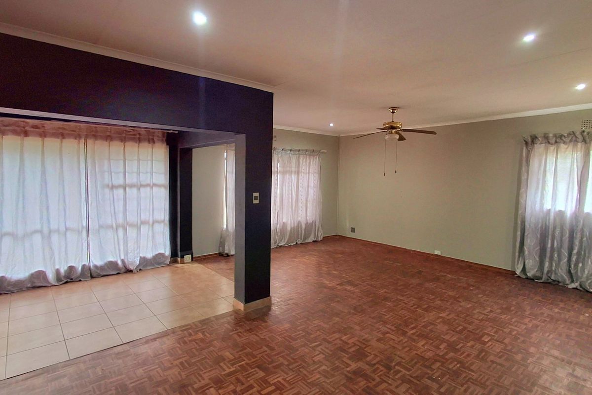 Spacious Home & Flatlet in Convenient School Area - Photo 4