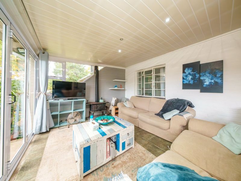 Charming Lakeside Village Home for Rent - Photo 1