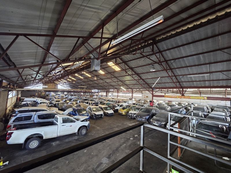 Large-Scale Industrial Property in Prospecton - Photo 3
