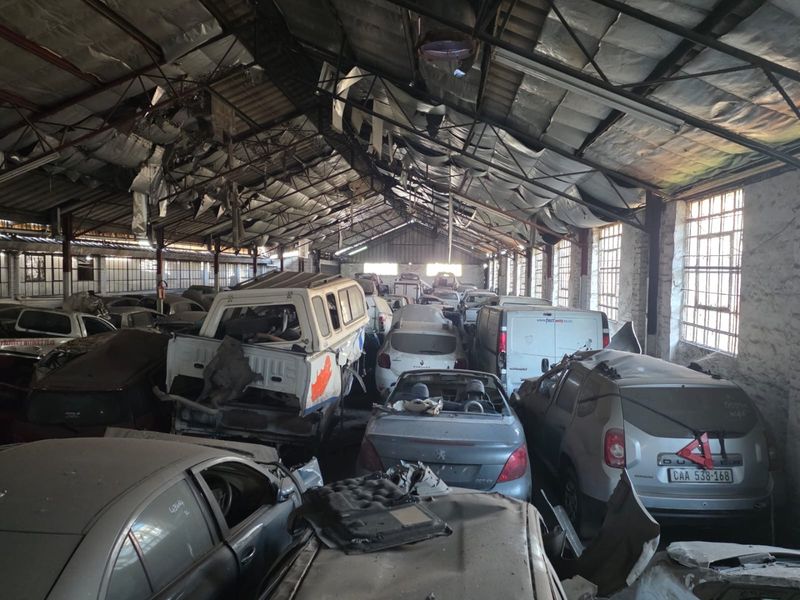 Large-Scale Industrial Property in Prospecton - Photo 5