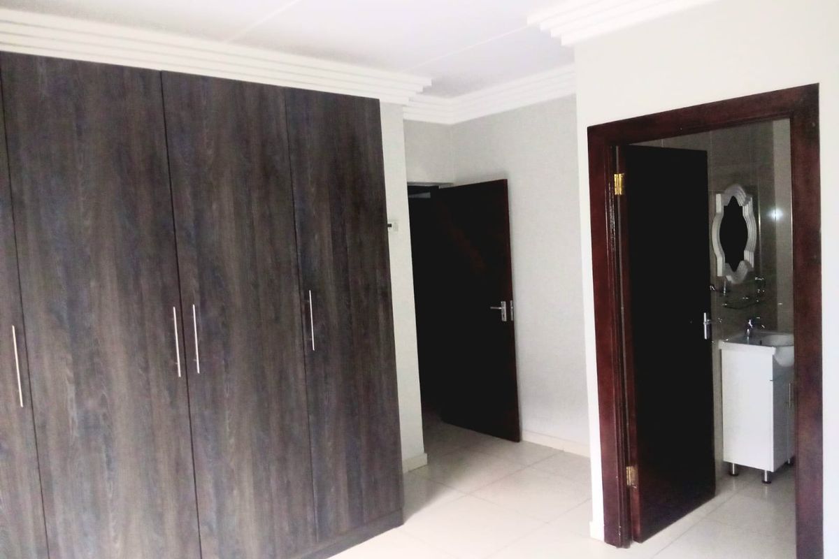 3 Bedroom 2 bathroom groundfloor unit available for rent in Eveleigh, Boksburg - Photo 5