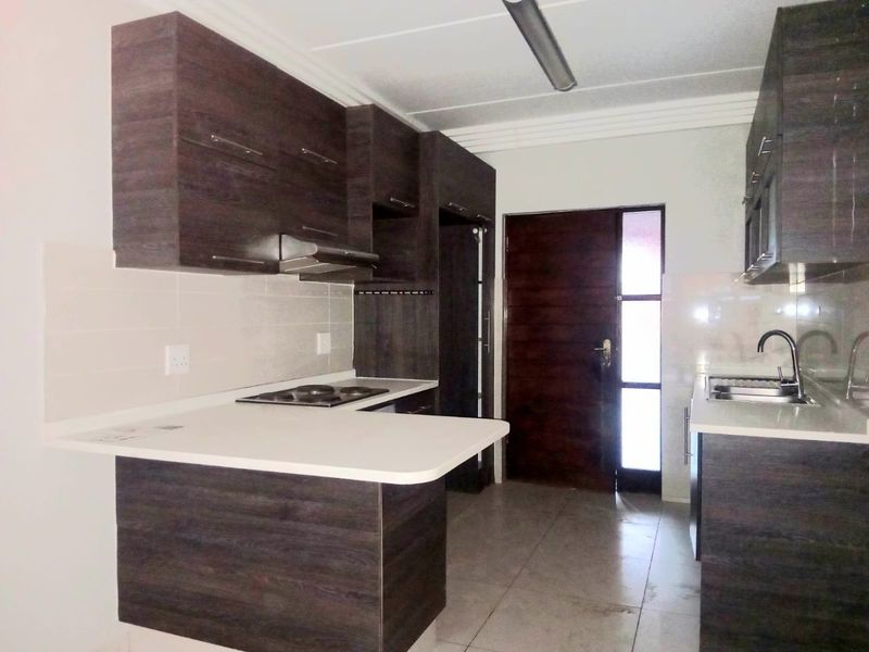 3 Bedroom 2 bathroom groundfloor unit available for rent in Eveleigh, Boksburg - Photo 1