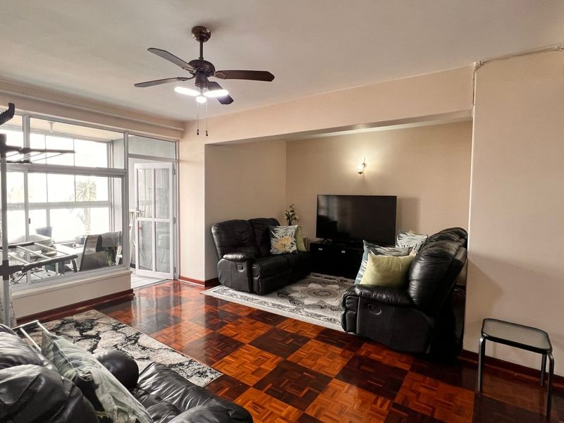 3.5 Bedrooms, 1 Bathroom Apartment For Sale In Durban Central, Durban - Photo 6