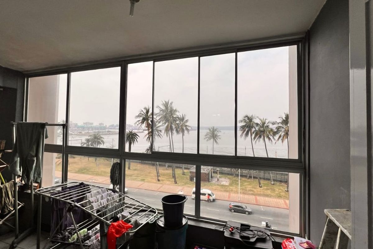3.5 Bedrooms, 1 Bathroom Apartment For Sale In Durban Central, Durban - Photo 4