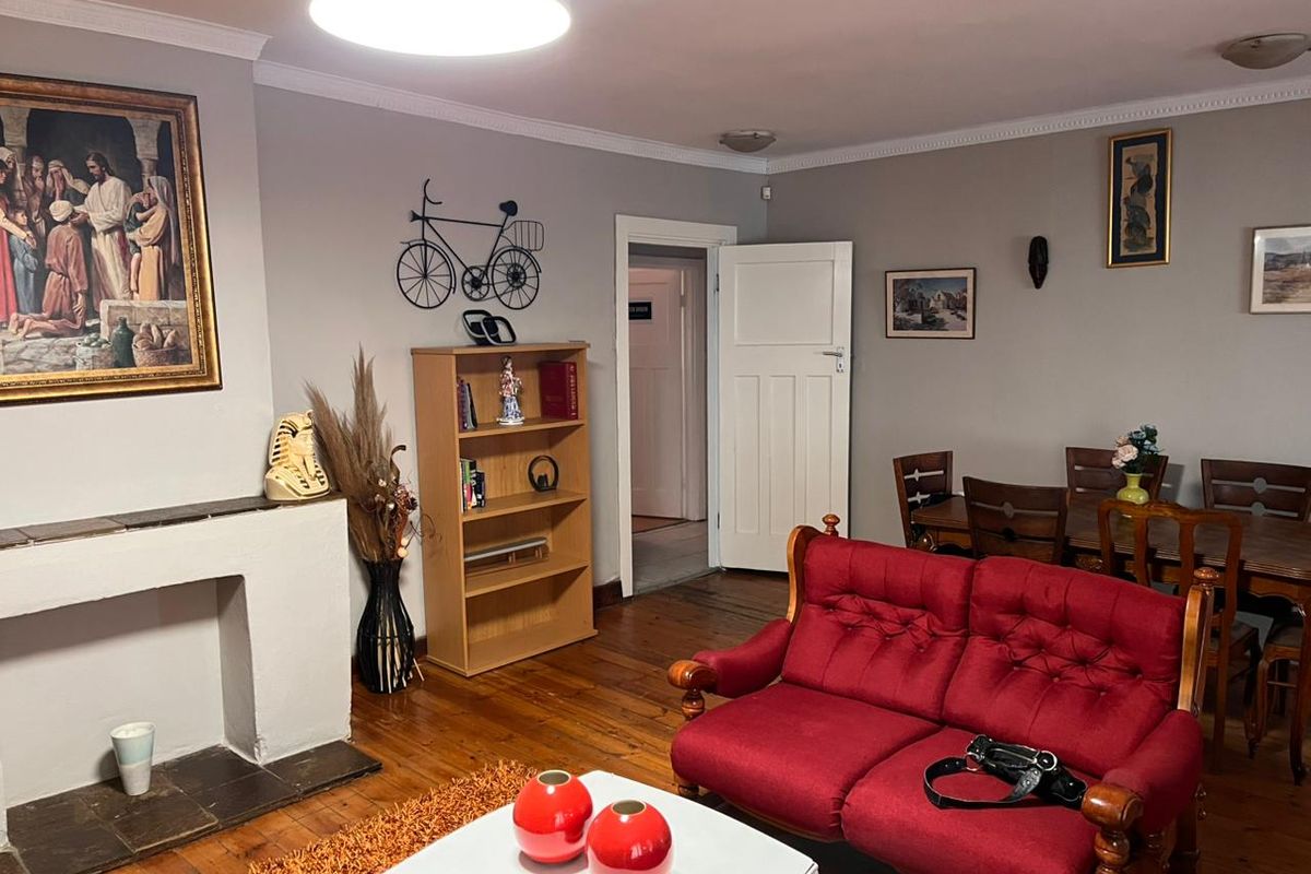 Kensington Gem - a stylish family haven - Photo 3
