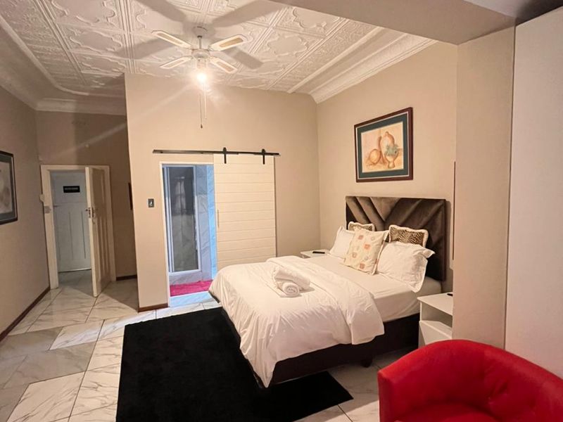 Kensington Gem - a stylish family haven - Photo 7