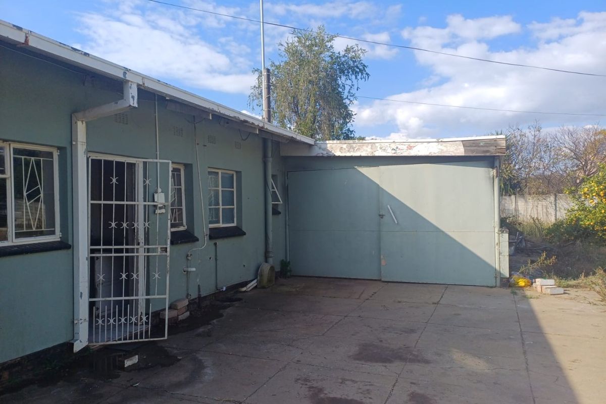 UNLOCK THE POTENTIAL – FOR SALE IN FREEMANVILLE   !! - Photo 2