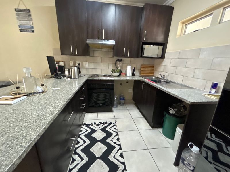 2 bedroom 2 bathroom apartment  - Photo 1