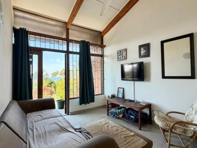 Charming Coastal Townhouse With Lovely Sea Views - Photo 10