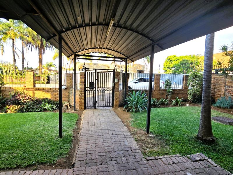 2 Bedroom Apartment for Sale in Silverton, Pretoria – Comfortable Living in a Convenient Location - Photo 9
