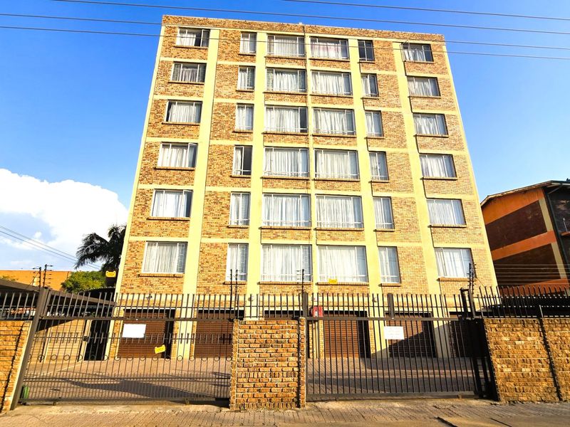 2 Bedroom Apartment for Sale in Silverton, Pretoria – Comfortable Living in a Convenient Location - Photo 8