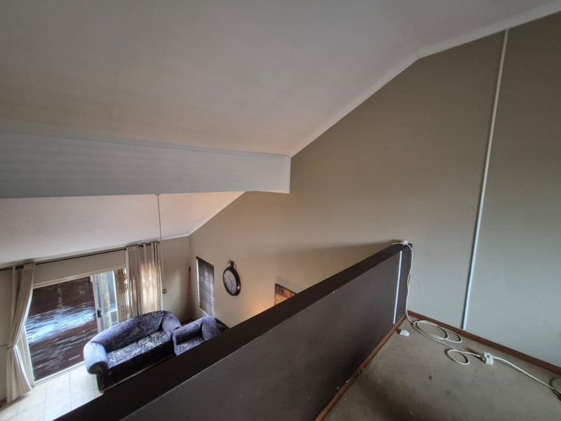 EXCEPTIONAL VALUE IN A PRIME LOCATION - Photo 4