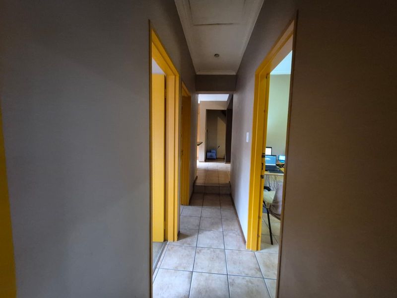 EXCEPTIONAL VALUE IN A PRIME LOCATION - Photo 9
