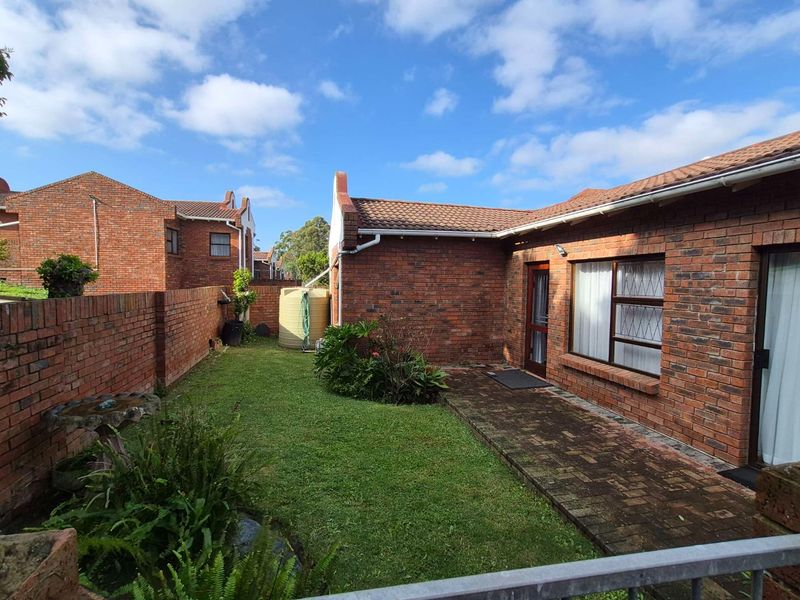 3 bedroom Townhouse for sale in Crestview Villas - Photo 3