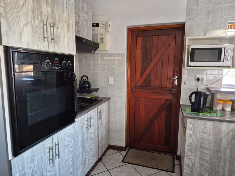 3 bedroom Townhouse for sale in Crestview Villas - Photo 8
