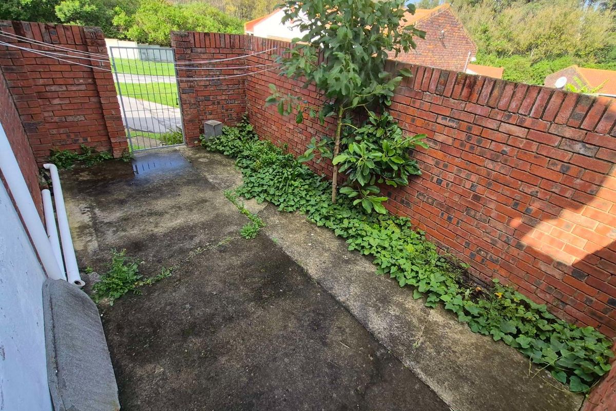 3 bedroom Townhouse for sale in Crestview Villas - Photo 5