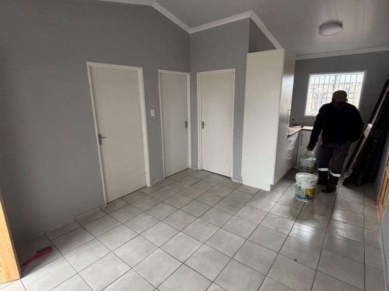 Renovated Family home - Photo 3