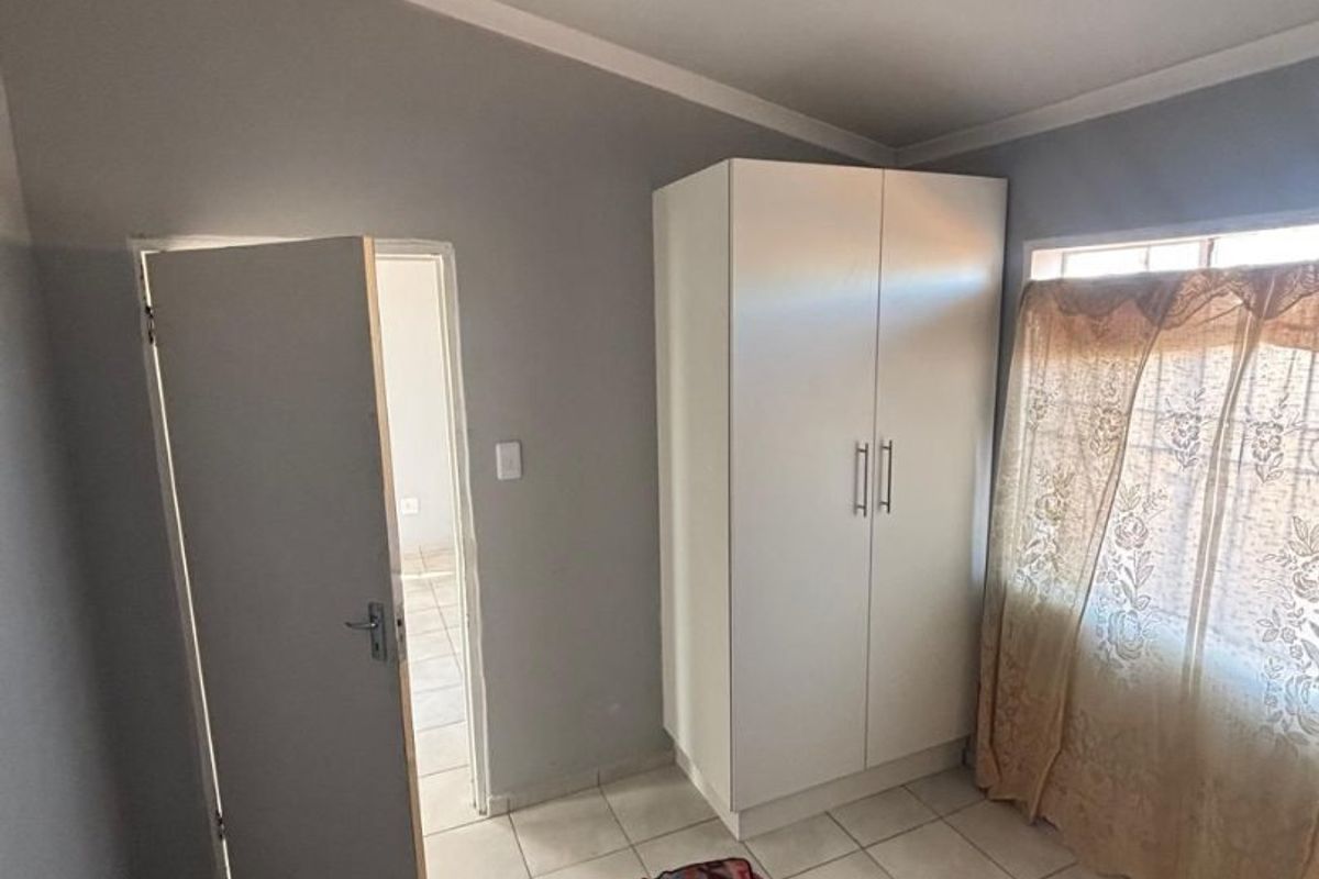 Renovated Family home - Photo 5