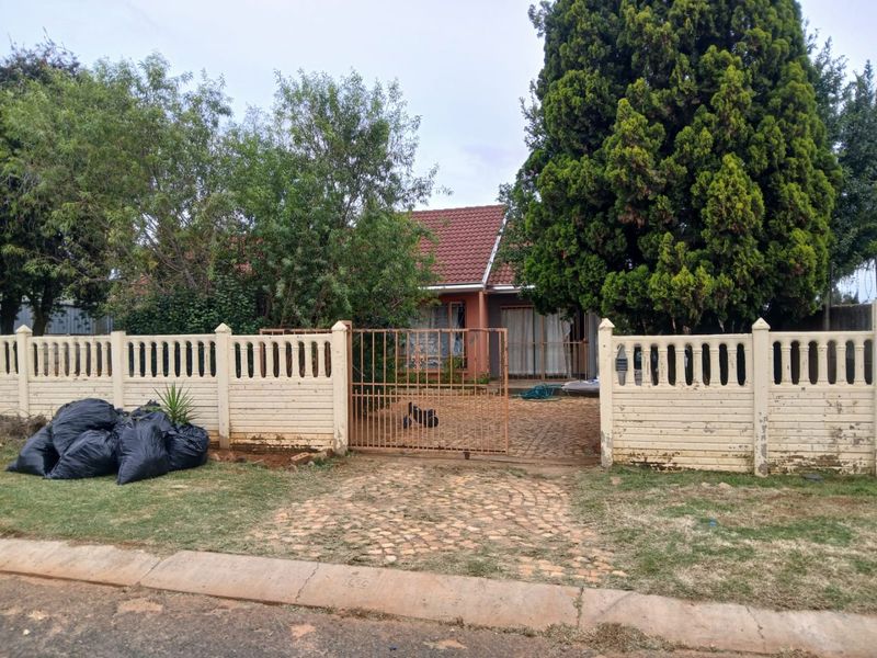 Beautiful 3Bedroom House on 600 sqm Stand - Photo 3