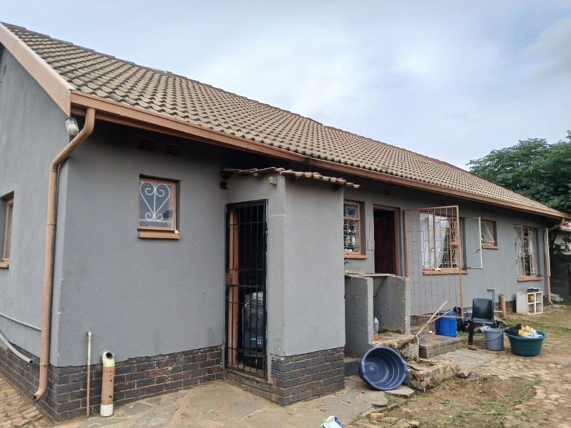 Beautiful 3Bedroom House on 600 sqm Stand - Photo 5