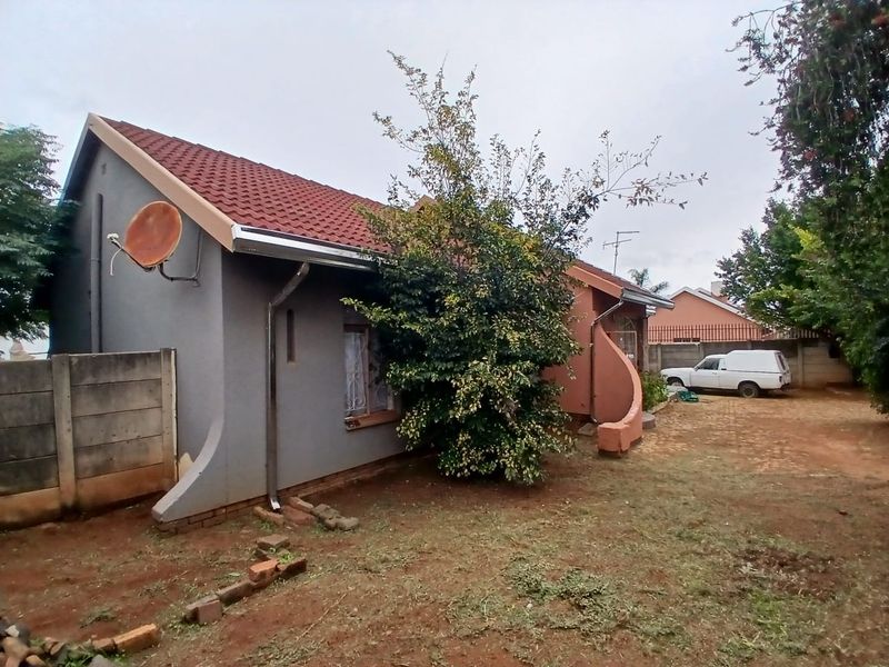 Beautiful 3Bedroom House on 600 sqm Stand - Photo 9