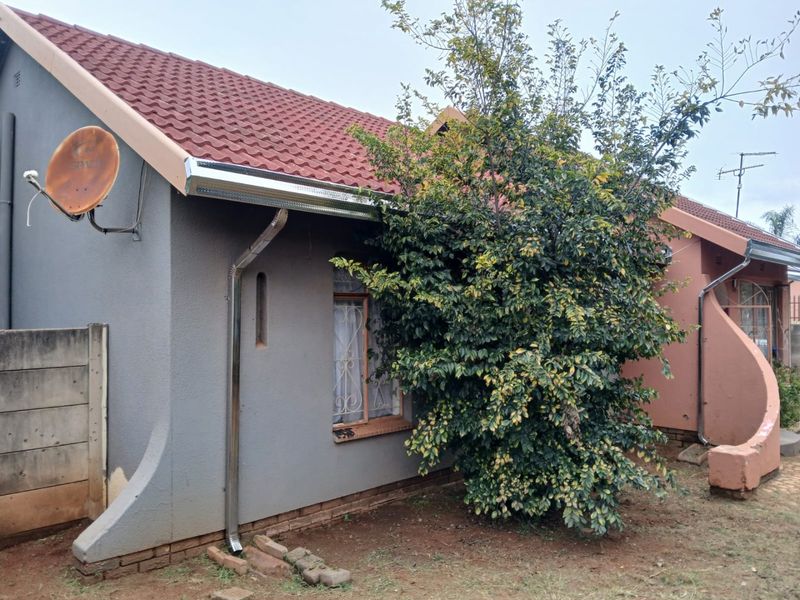 Beautiful 3Bedroom House on 600 sqm Stand - Photo 8