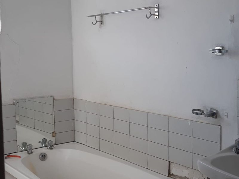 Two Bedroom House with 4 Outside Rooms - Photo 7