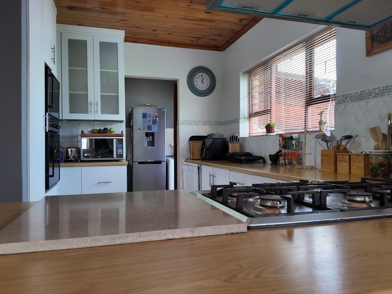 Space, Views & Lifestyle Potential in Heather Park - Photo 9