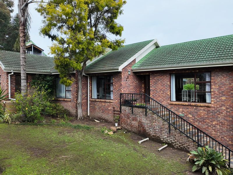 Space, Views & Lifestyle Potential in Heather Park - Photo 1