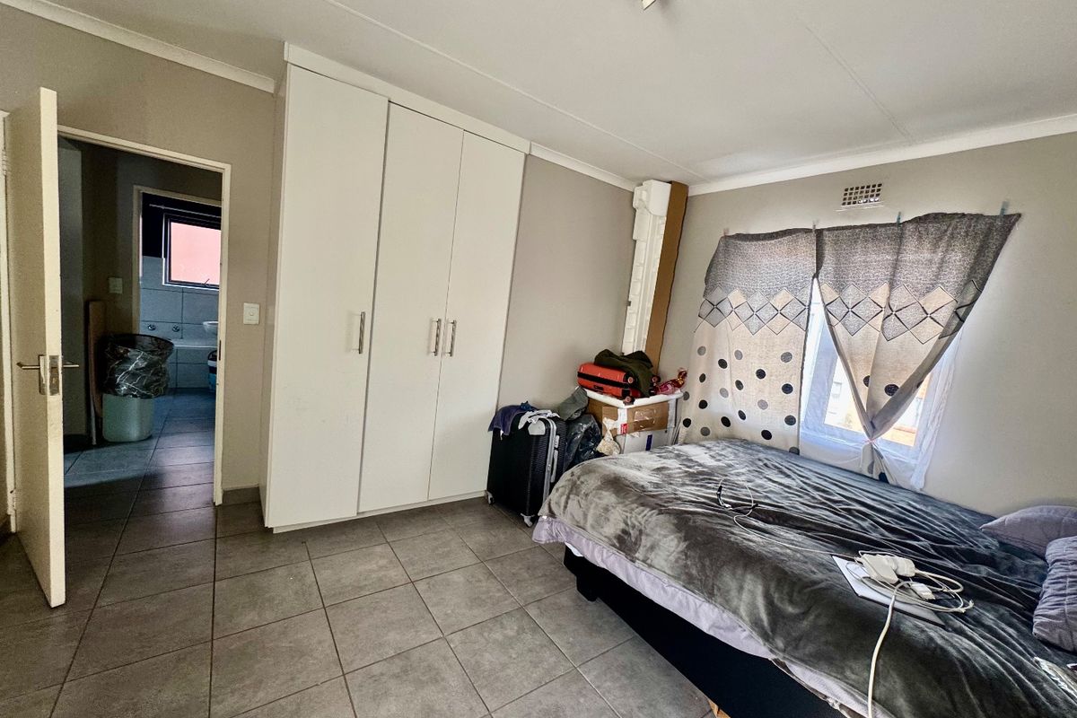 2 Bedroom Apartment for Sale  - Photo 5