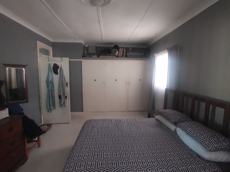 Family home in Bluff with pet friendly charm - Photo 7