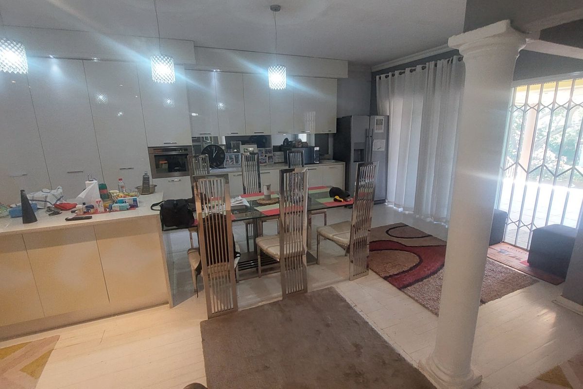 Family home in Bluff with pet friendly charm - Photo 2