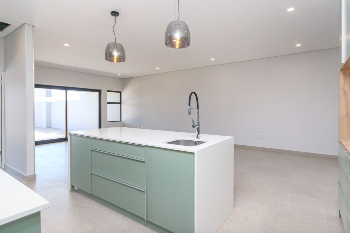 Brand New Double-Storey Masterpiece – No Transfer Duty! - Photo 4