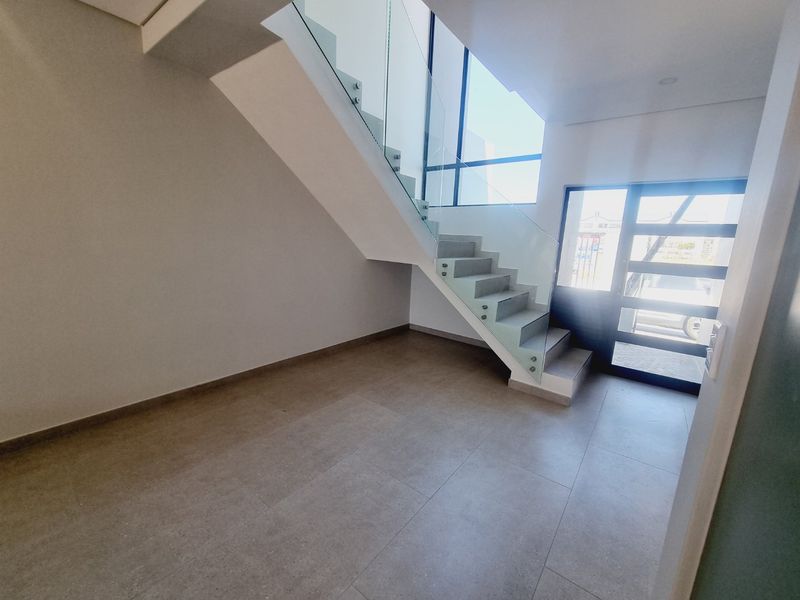 Modern Double-Storey Living in Sandown | 4 Bed | 4 Bath  - Photo 10