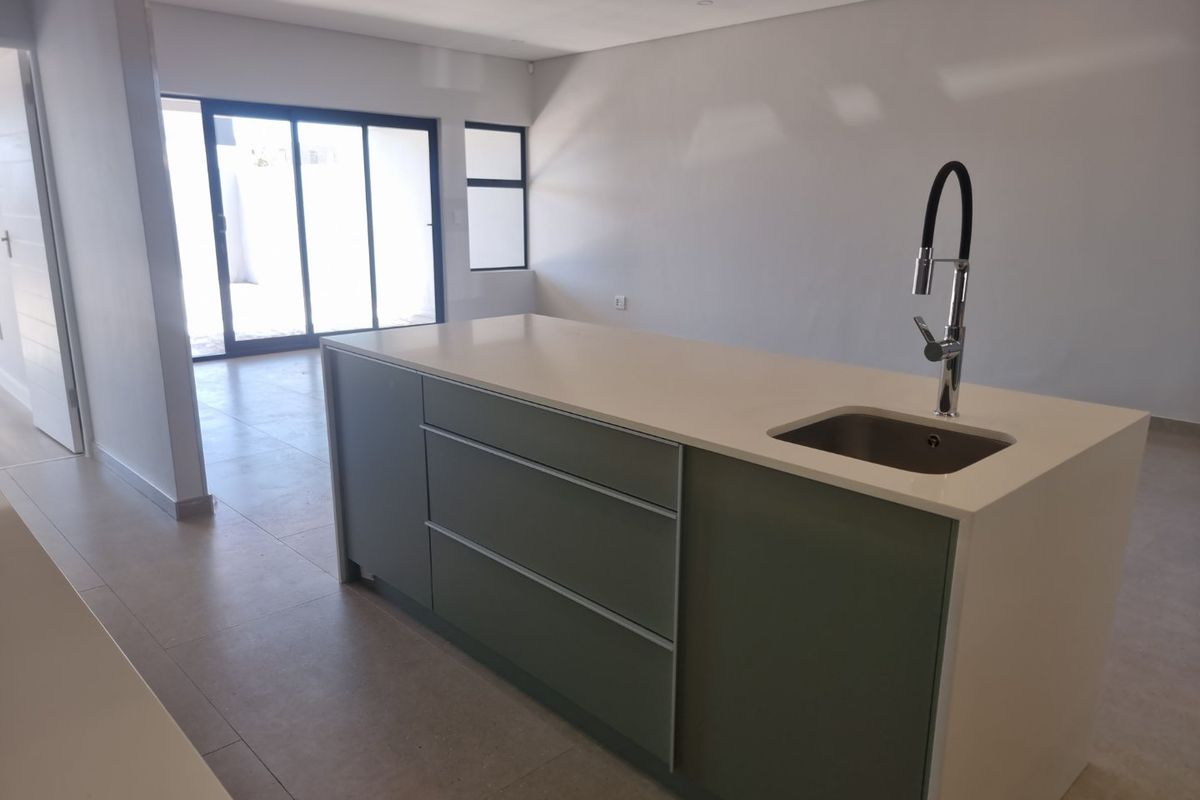 Stunning New Double-Storey Home in Sandown | 4 Bed | 4 Bath - Photo 4