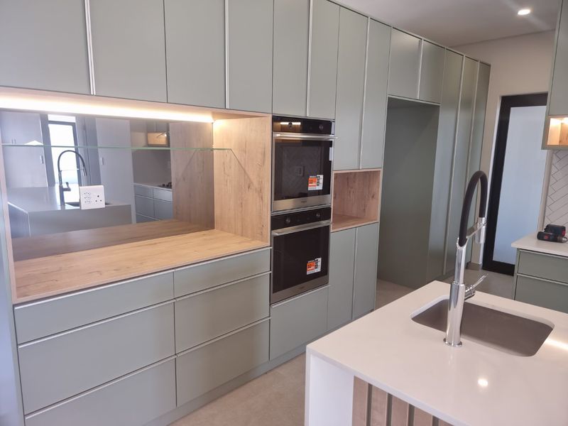 Stunning New Double-Storey Home in Sandown | 4 Bed | 4 Bath - Photo 10