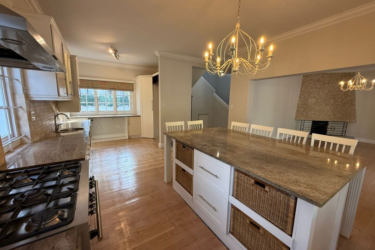 To let in Durban North, Renovated Family Home with Pool & Garden Cottage  - Photo 5
