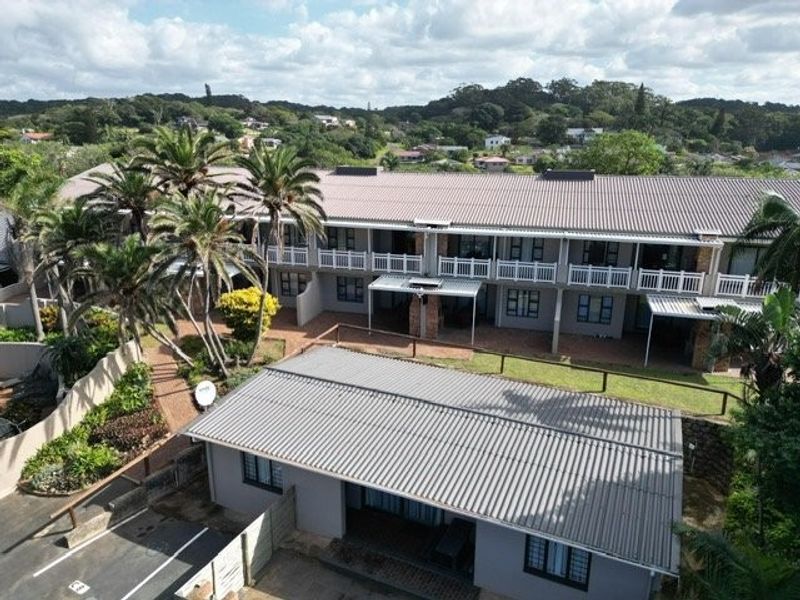 Coastal Holiday Living Just A Short Walk from Banana Beach - Photo 4