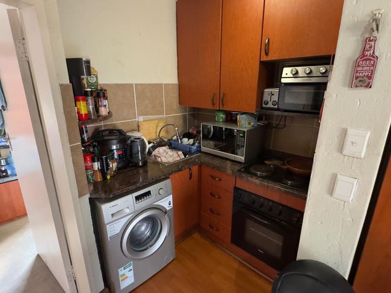2 Bedroom 2 Bathroom Townhouse  - Photo 7
