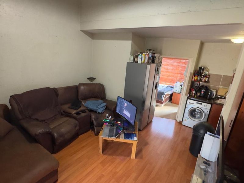 2 Bedroom 2 Bathroom Townhouse  - Photo 6