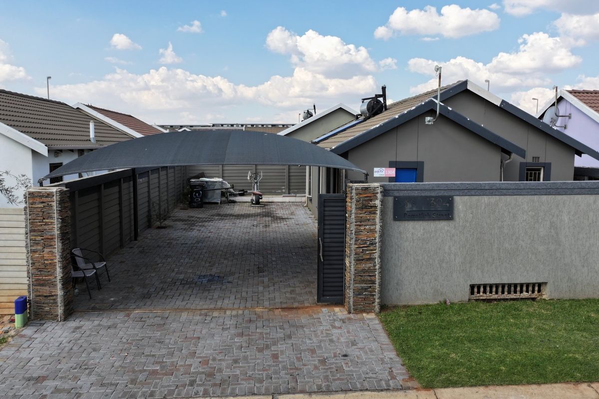 Bright Family Home in Sky City with Fibre and Solar Geyser - Photo 3