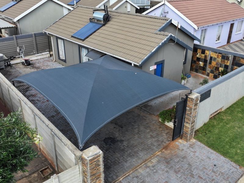 Bright Family Home in Sky City with Fibre and Solar Geyser - Photo 1