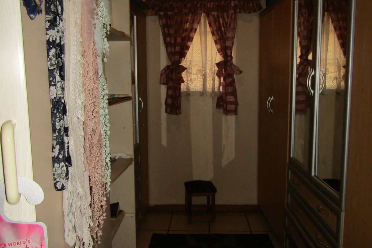 Your Dream Home Awaits! - Photo 4