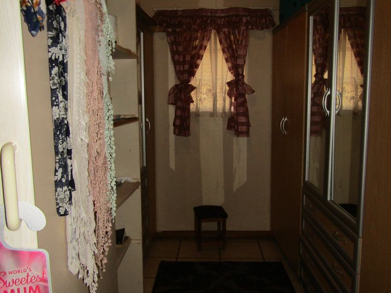 Your Dream Home Awaits! - Photo 4