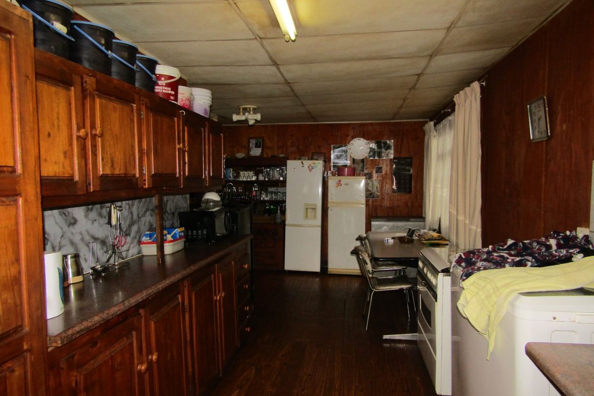 Charming Northam Farm Home with Plenty of Space - Photo 2