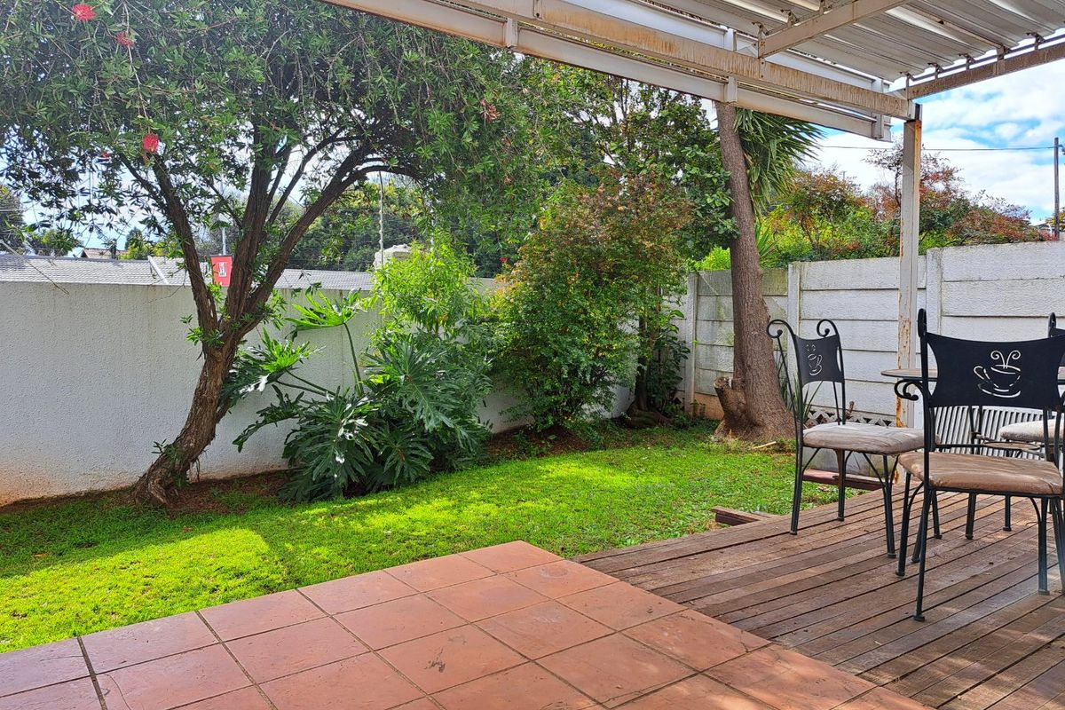 2 Bedroom Freehold Cluster with R400 Levies - Photo 3
